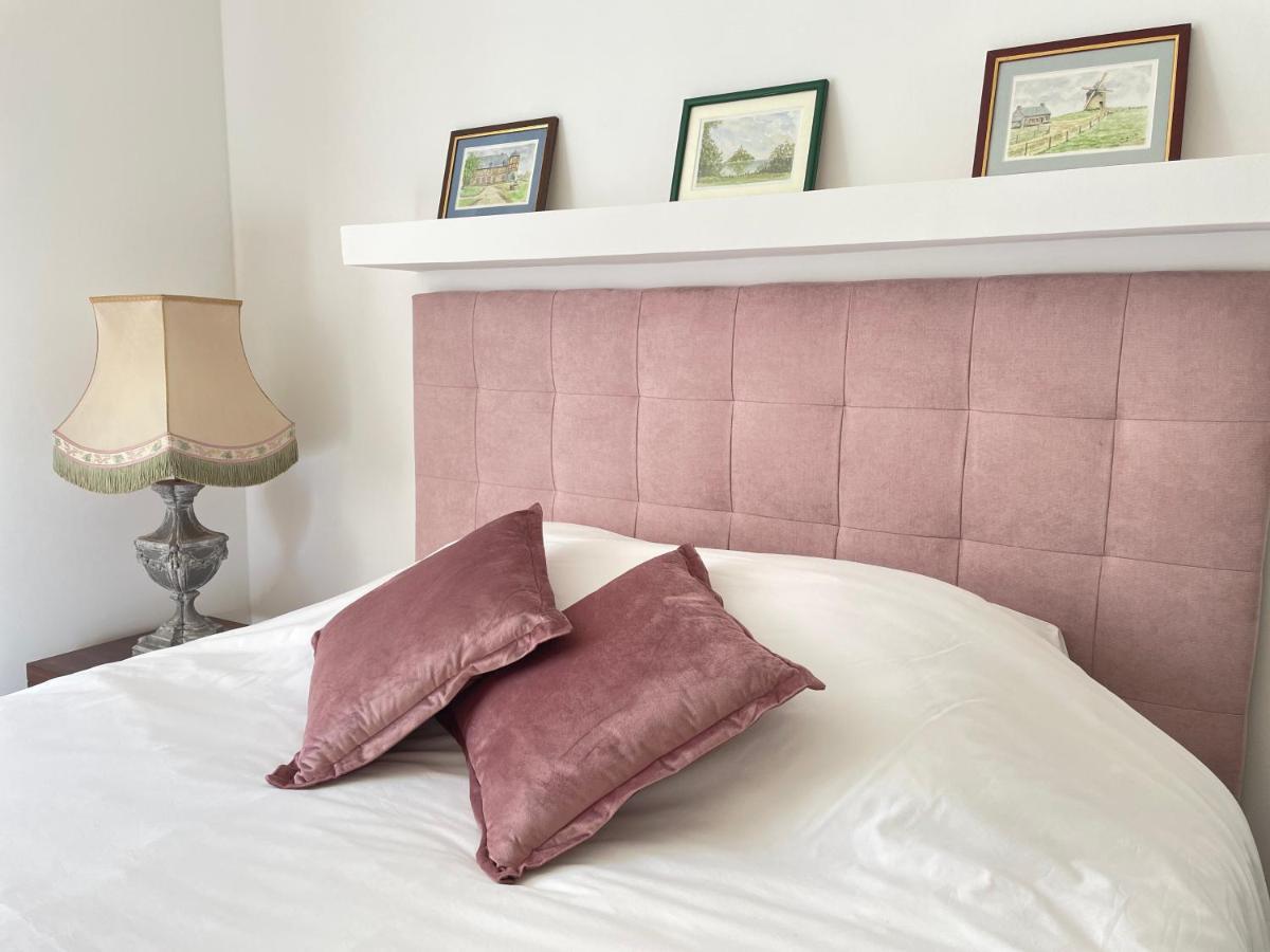L'Orangerie Des Ursulines Apartment บาเยอ ภายนอก รูปภาพ